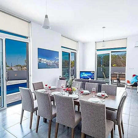 Miramar, Luxury And New 5bdr With Pool 4*